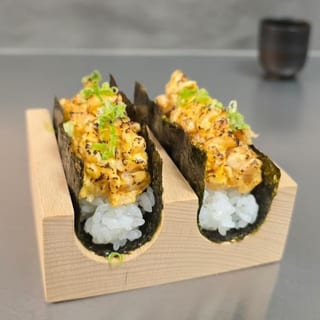 Spicy Hamachi Temaki (yellowtail) (2pc)
