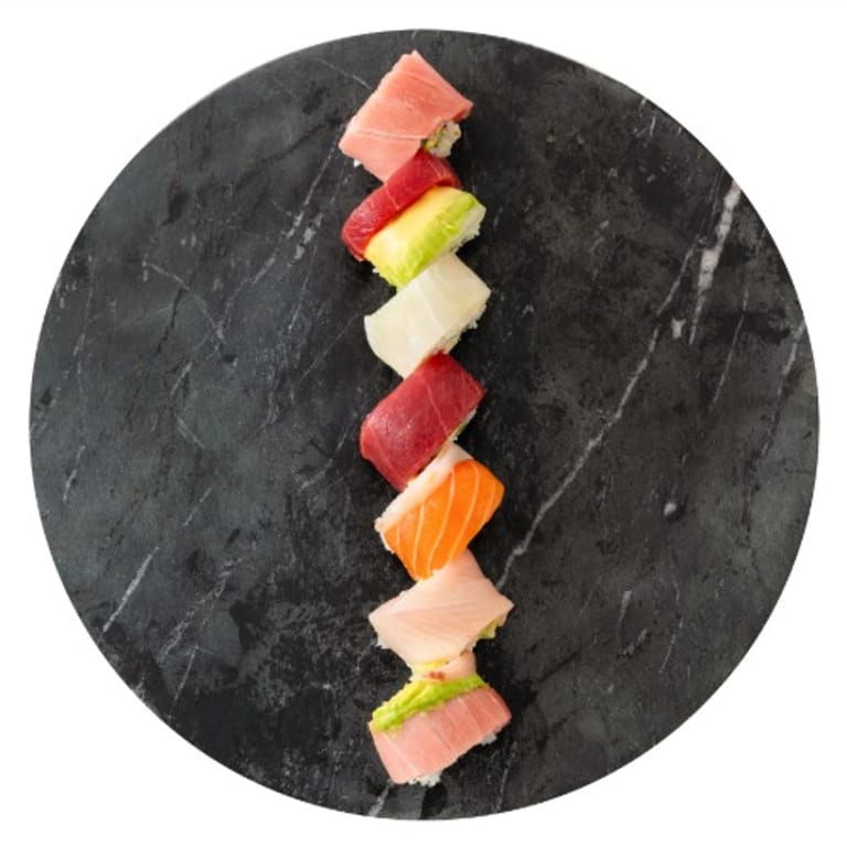 Delicious Rainbow Roll Experience