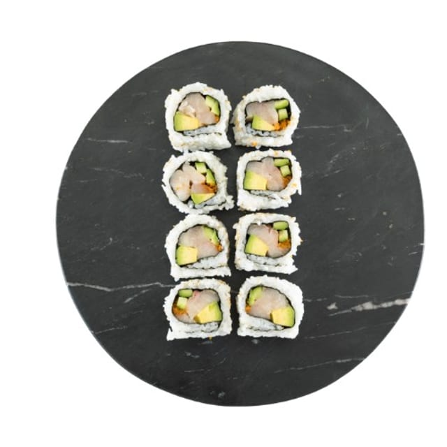 Yellowtail Roll (8 pieces).
